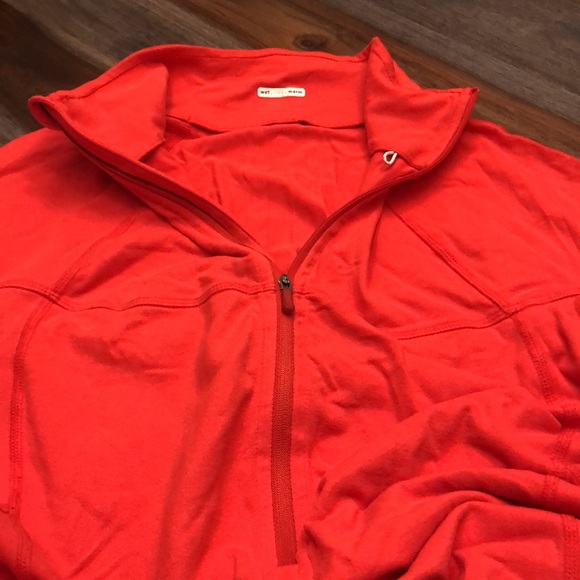 ✨SOLD✨ LULULEMON-EUC 1/2 Zip Sweatshirt/Jacket (L) - Picture 3 of 16